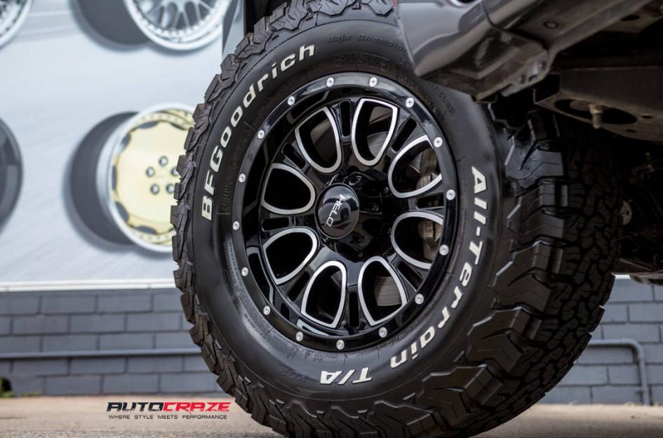 TOYOTA HILUX N80 4WD HE879 GLOSS BLACK MILLED ACCENTS